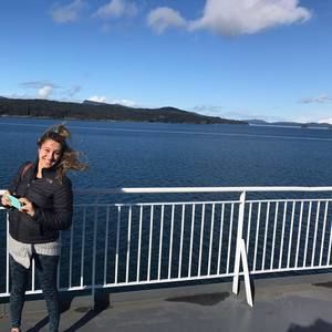 Meet your Posher, Cassandra